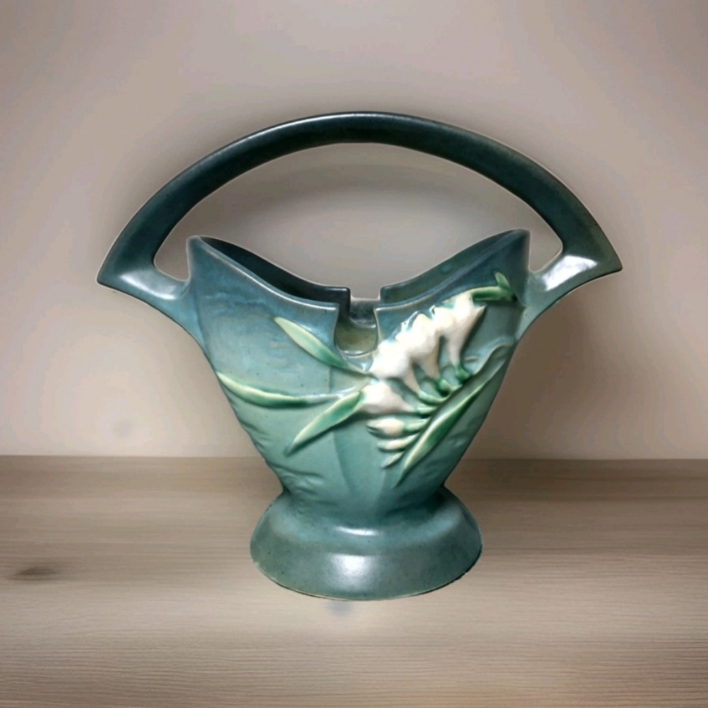 Vintage Roseville Pottery Green Freesia Basket Shape #390-7"  **GOOD**